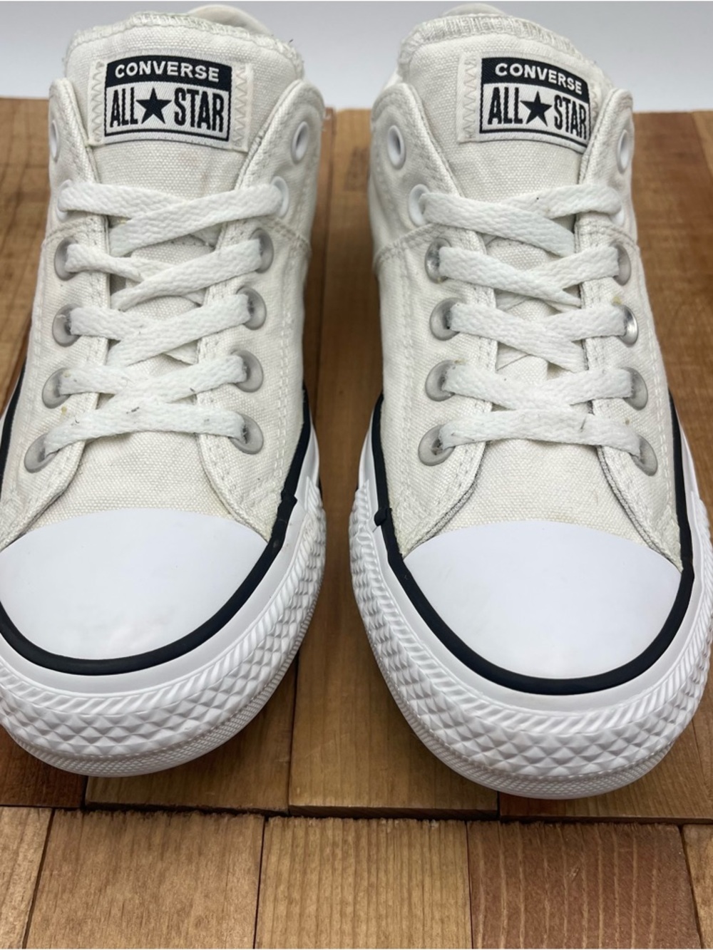 Converse Chuck Taylor-Women SZ 8-All Star Malden Street Sneaker White/Black-USED